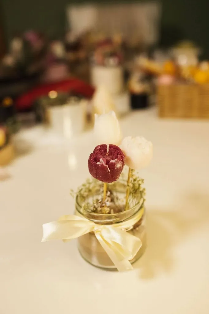 Aranžman u Staklenoj Teglici sa Mašnom